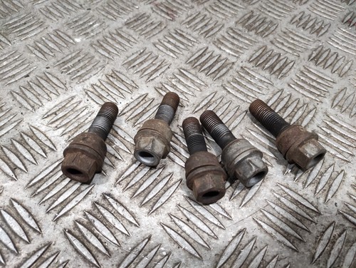 Transporter wheel bolts - transporter,