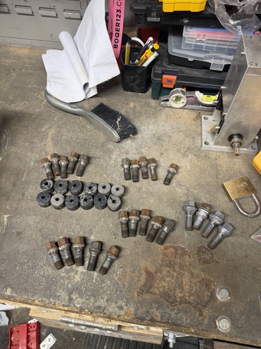 Transporter wheel bolts - vw,